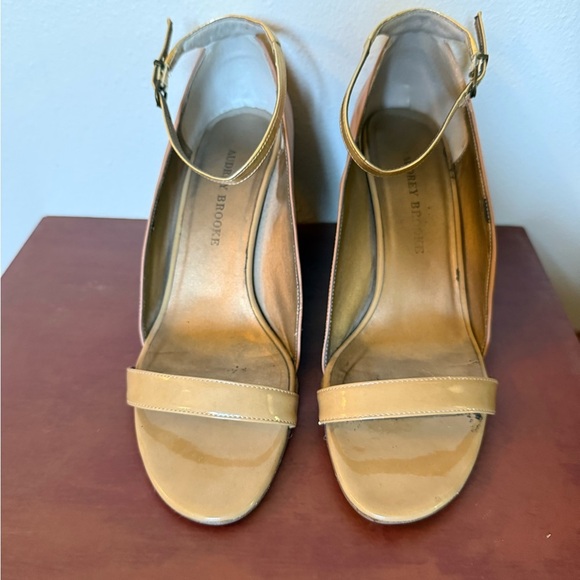 Audrey Brooke Women’s Open Toe Wedge Heels with Ankle Strap - Picture 2 of 5